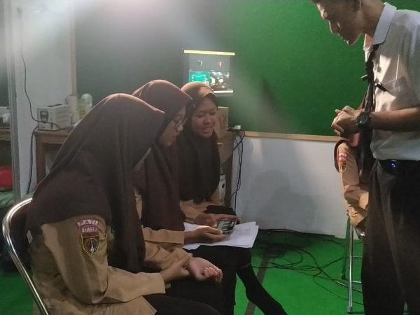 Meningkatkan Keterampilan Bermain Instrumen Musik Keyboard Menggunakan Aplikasi Real Piano dalam Pembelajaran  Melalui Model Pembelajaran Project Based Learning Meningkatkan Keterampilan Bermain Instrumen Musik Keyboard Menggunakan Aplikasi Real Piano dalam Pembelajaran  Melalui Model Pembelajaran Project Based Learning