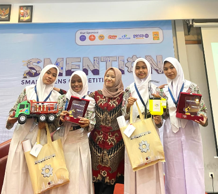 TIM KIR SMANSAKA raih Juara 1 Lomba Final Essay SMENTION Tingkat Nasional